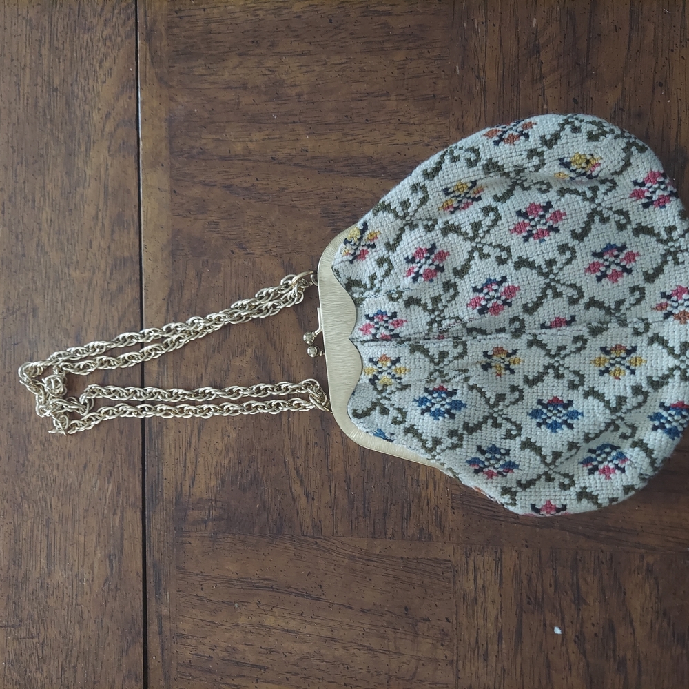 Vintage Handmade Floral Chain Strap Carpet Bag